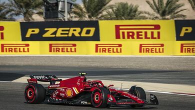 FP3: Ferrari's Carlos Sainz beats Alonso to top final practice