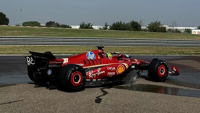 Ferrari reveals sensational video of the Sainz family's emotional day at Fiorano [video]