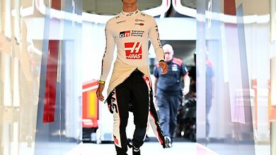 Bearman handed five-second penalty for ignoring blue flags at Hungarian Grand Prix